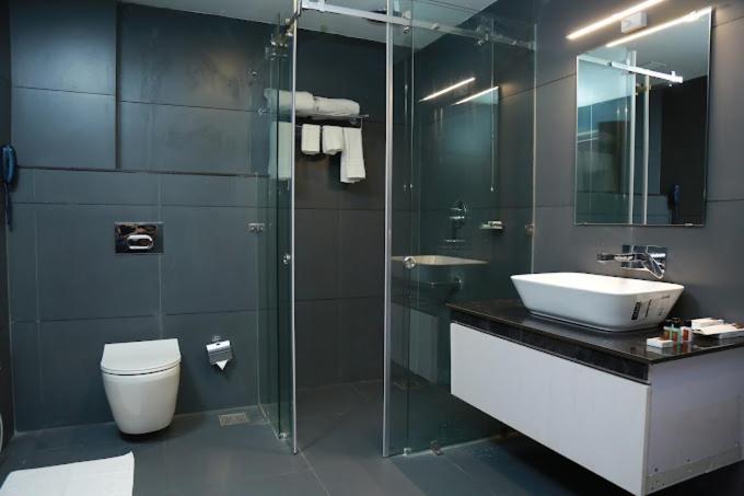 Hotel Sky Paradise Iritti ภายนอก รูปภาพ